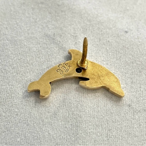 Vintage 14K Gold EMB CTO Dolphin Pin With Sapphire - Picture 5 of 5